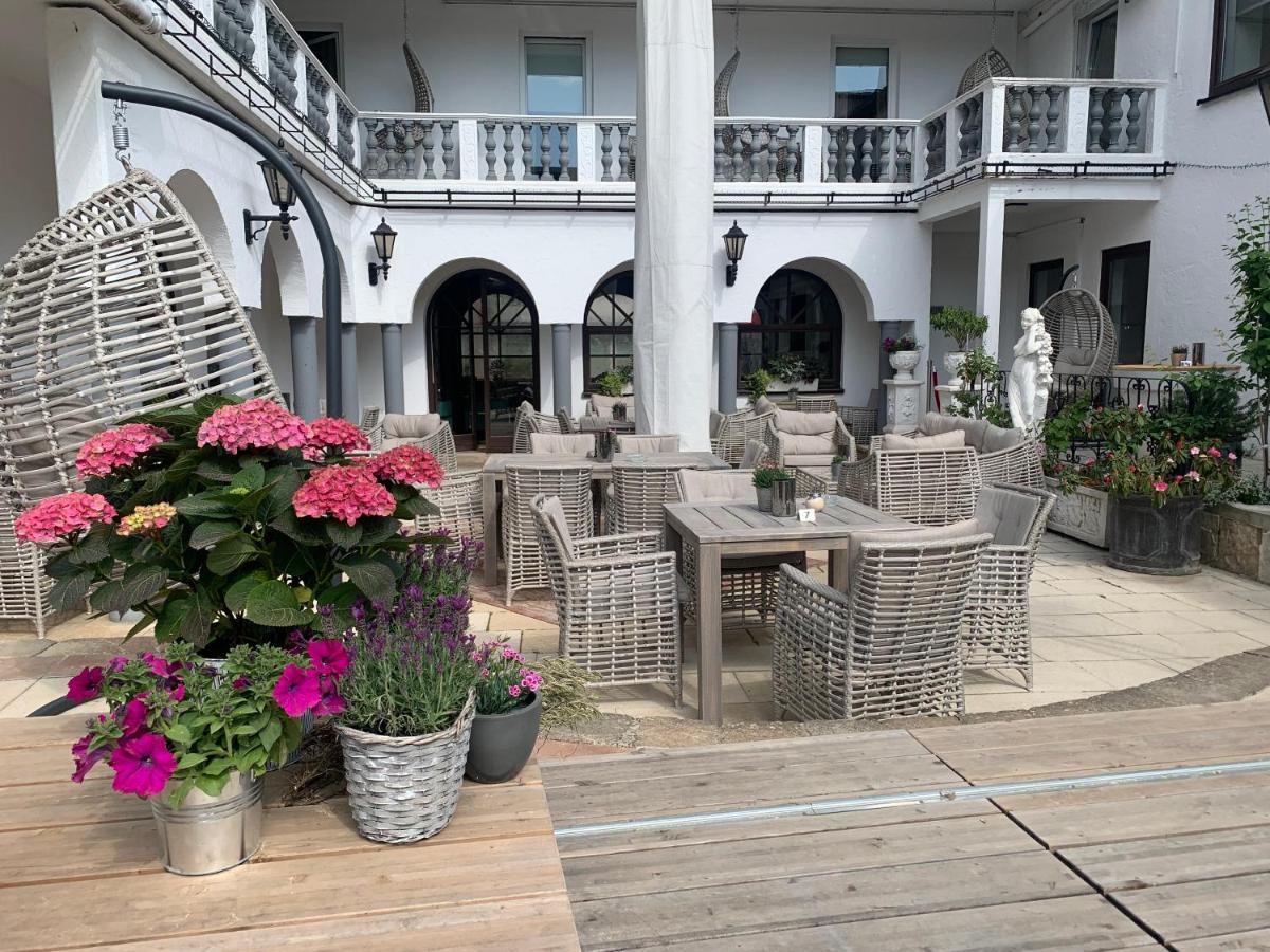 Boutiquehotel Goldhahn Bio Sport & Wellness Aalen Exteriör bild