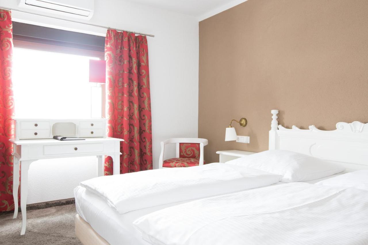 Boutiquehotel Goldhahn Bio Sport & Wellness Aalen Exteriör bild