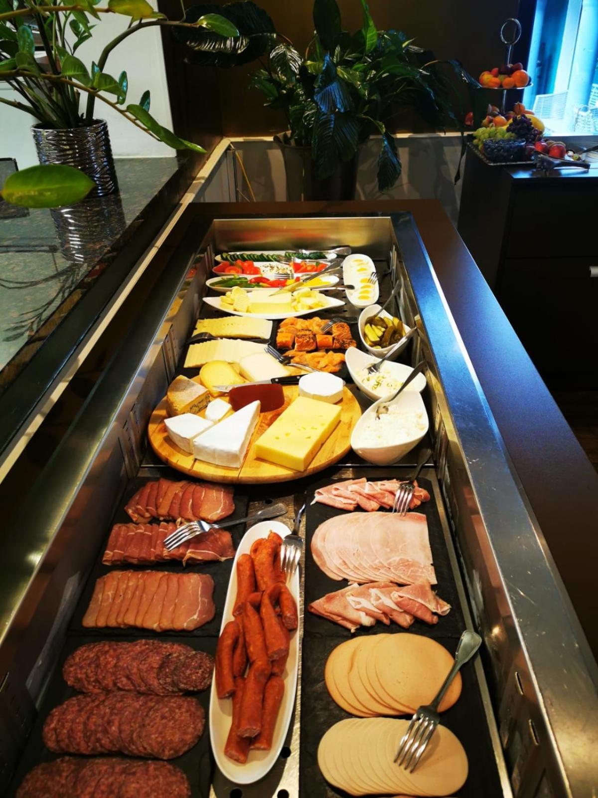 Boutiquehotel Goldhahn Bio Sport & Wellness Aalen Exteriör bild
