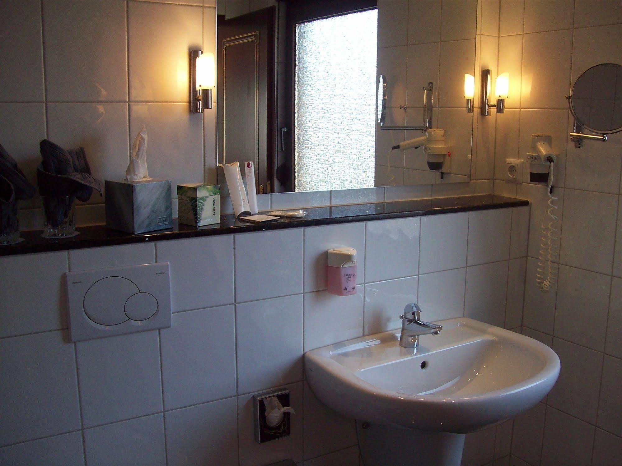 Boutiquehotel Goldhahn Bio Sport & Wellness Aalen Exteriör bild
