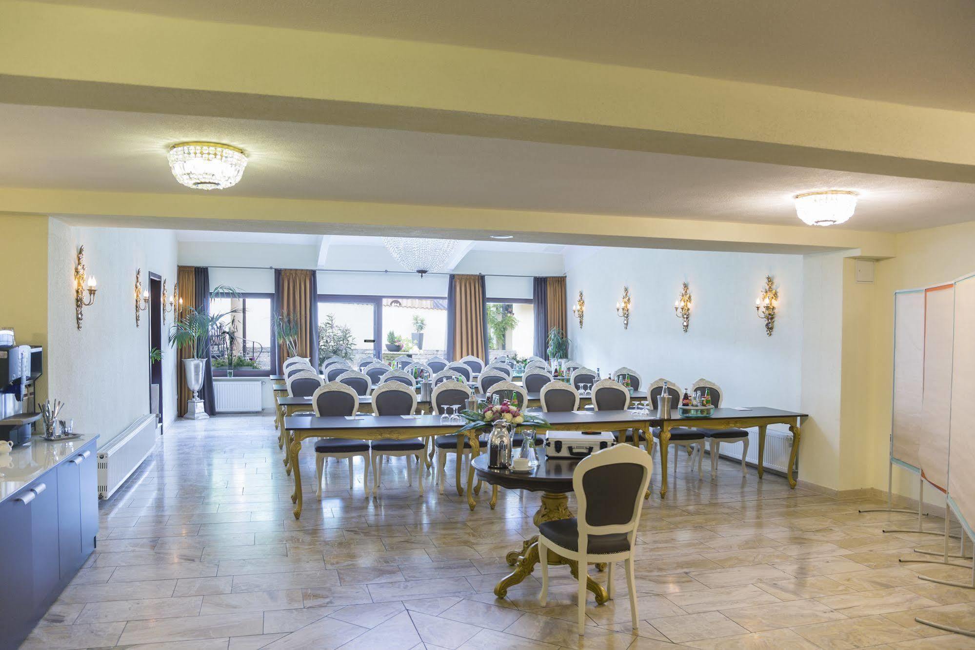 Boutiquehotel Goldhahn Bio Sport & Wellness Aalen Exteriör bild