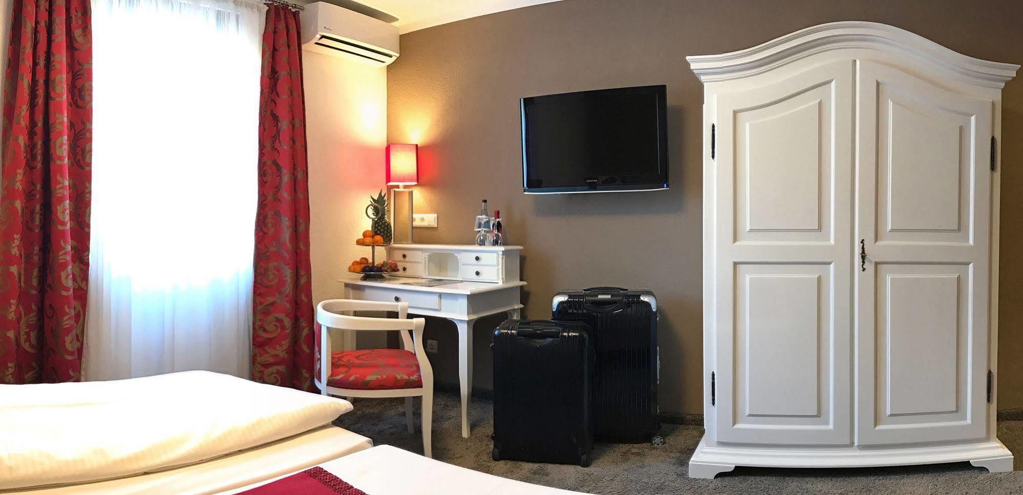 Boutiquehotel Goldhahn Bio Sport & Wellness Aalen Exteriör bild