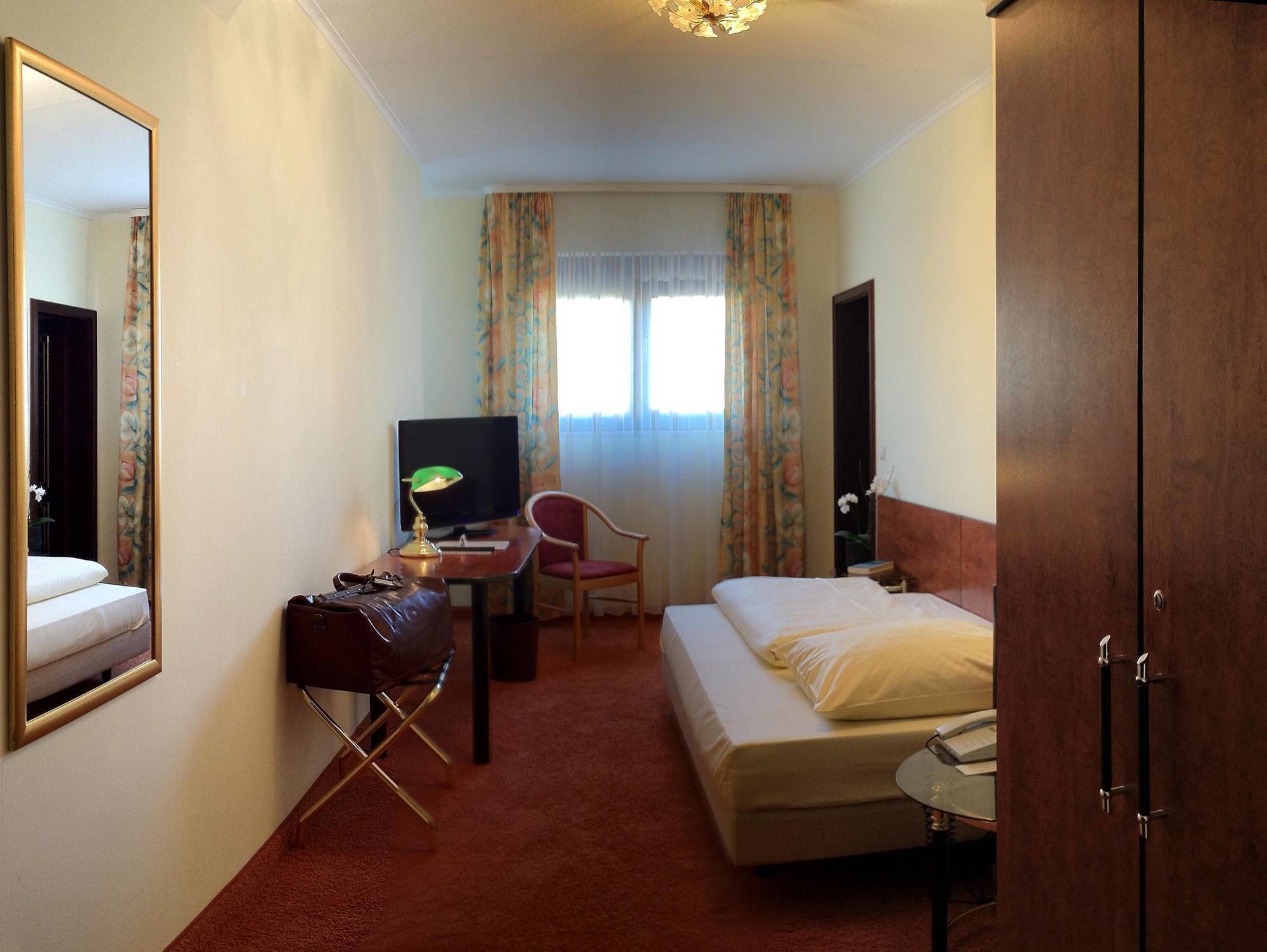 Boutiquehotel Goldhahn Bio Sport & Wellness Aalen Exteriör bild